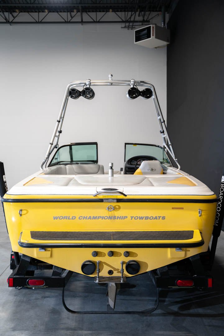 2004 Centurion Avalanche - BoardCo Boats