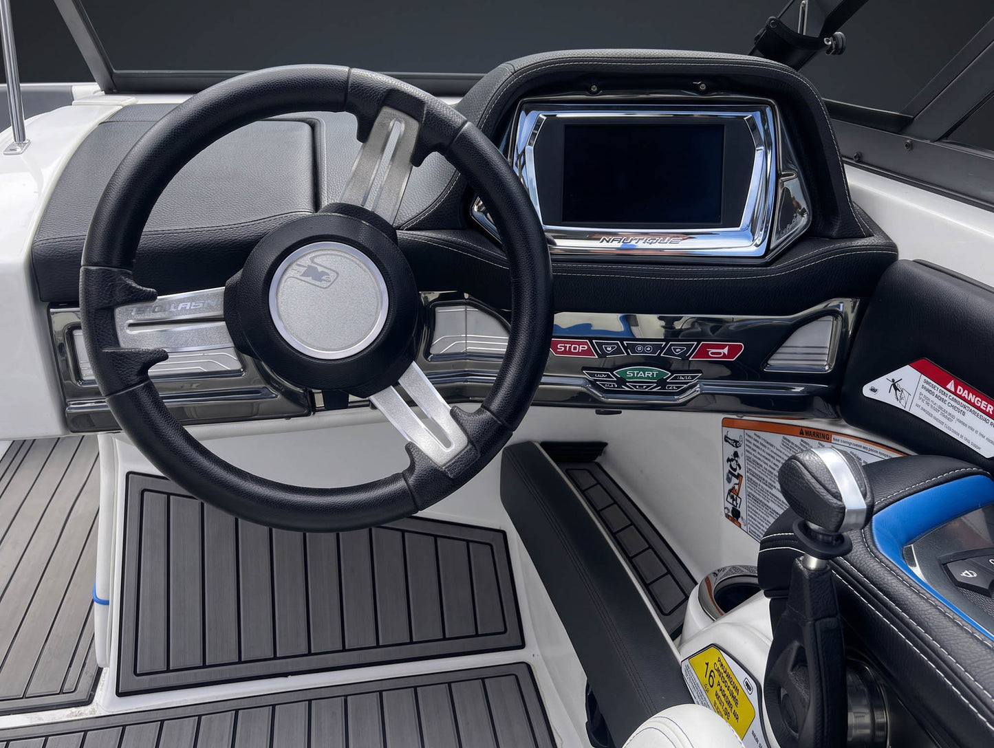 2016 Nautique G23 in White w/ White interior
