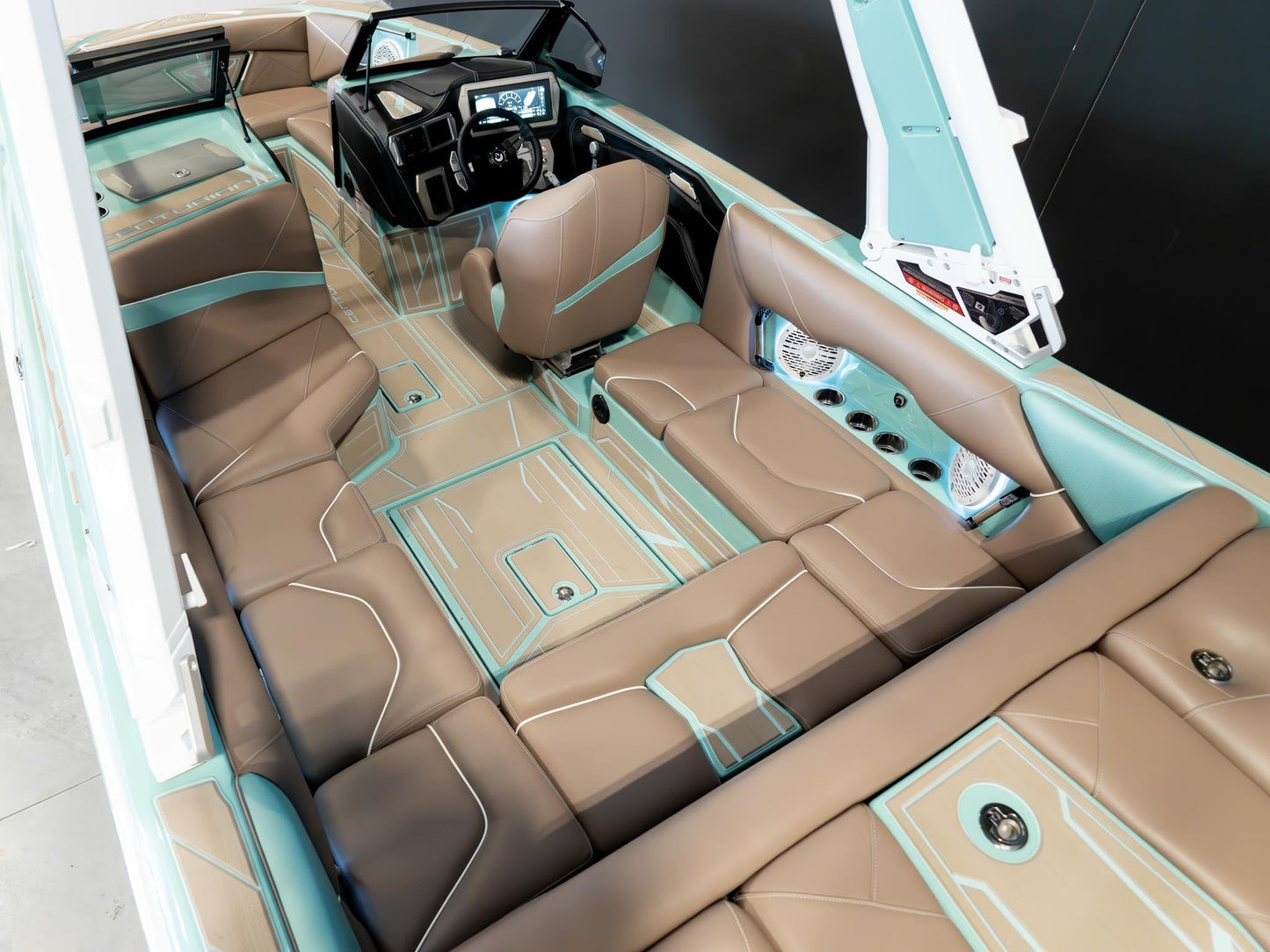 2025 Centurion NV233 - White / Spearmint - BoardCo Boats