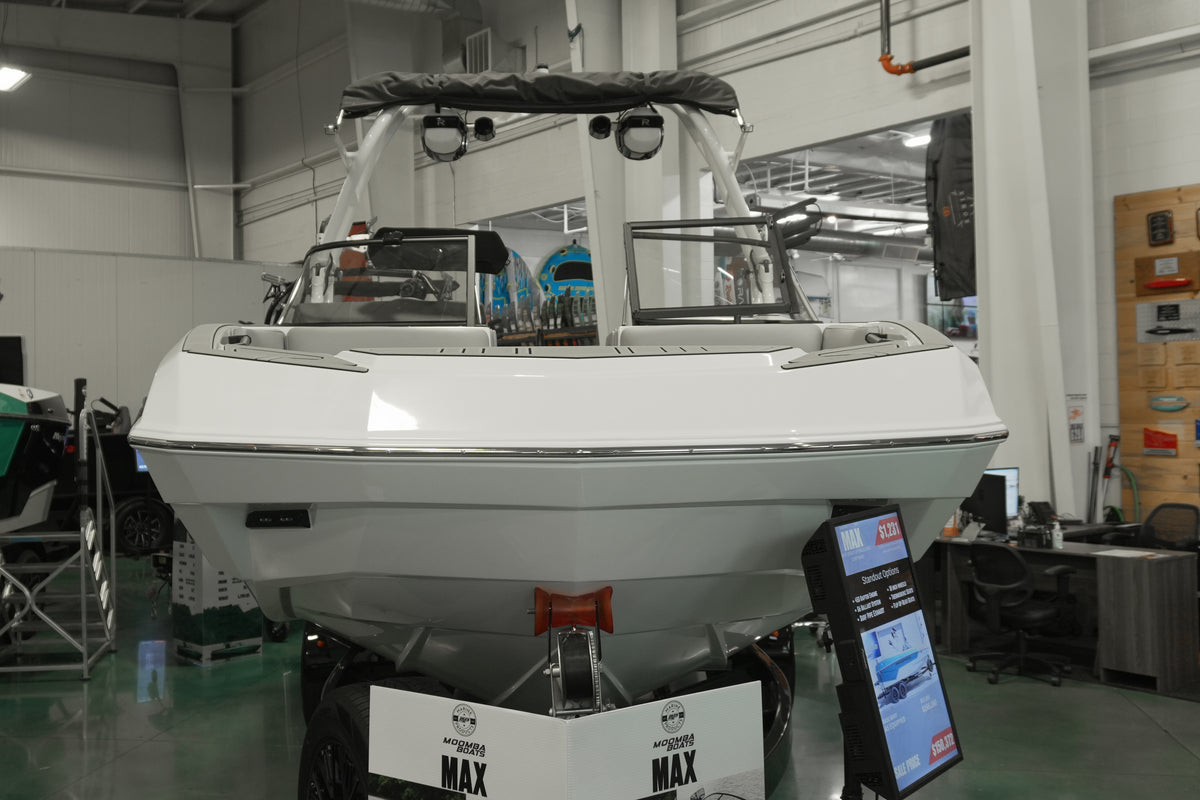 Moomba Max A3 with a Factoty Bimini