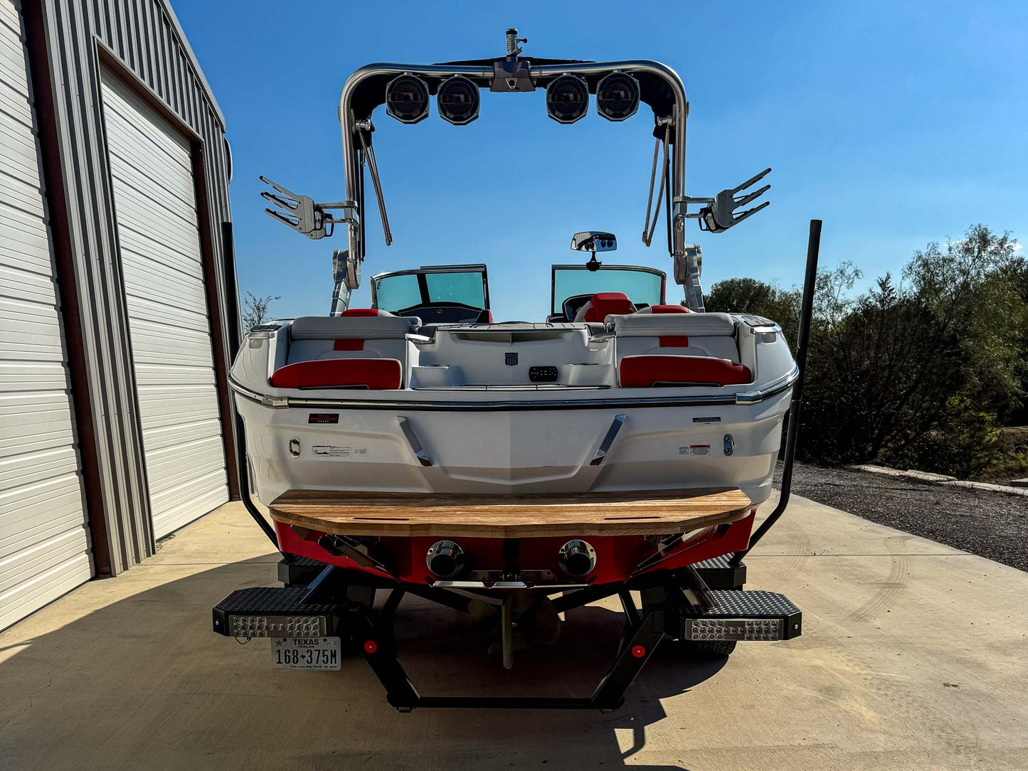 2020 Mastercraft X22 - Red / White