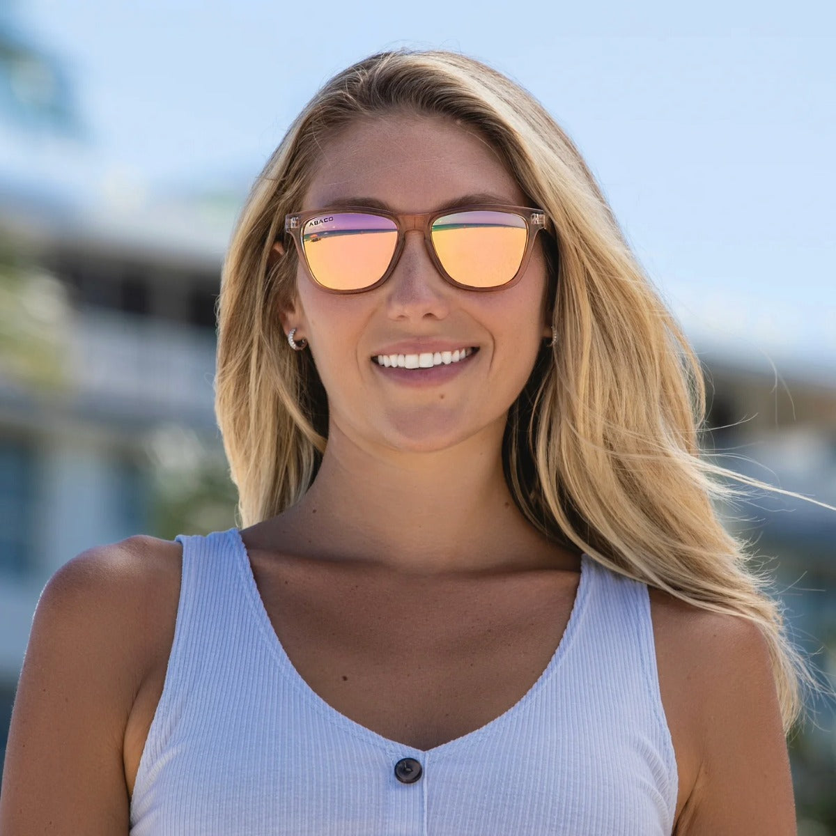 Abaco Kai Sunglasses in Translucent Sand/Champagne