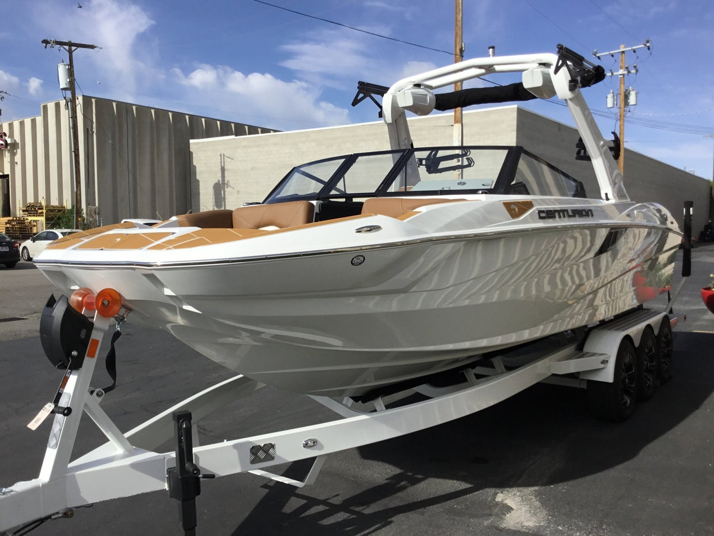 Centurion Fe25 with a DropZone Tower, FCTv3 bimini and Skylon SpringLock board racks - BoardCo