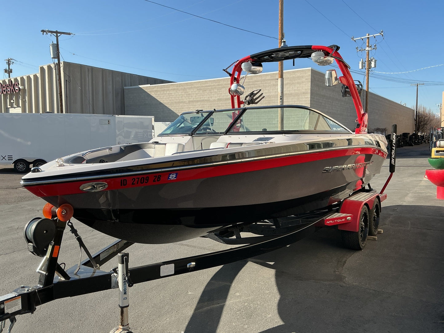 Nautique 230 FCT - 5 Tower Factory bimini - BoardCo