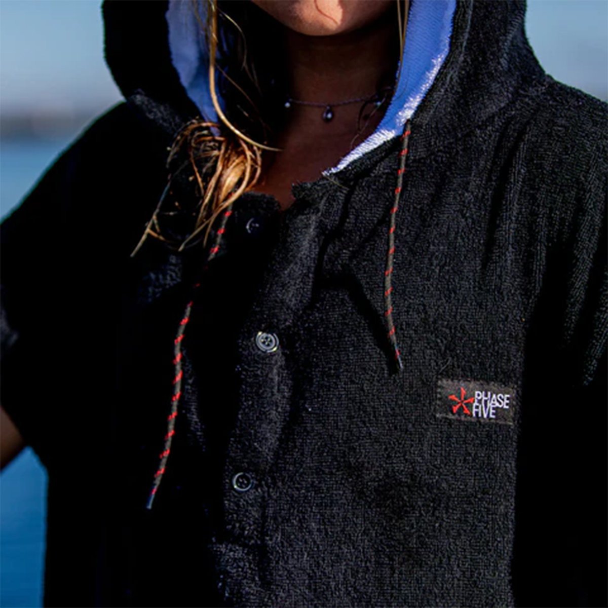 Phase 5 Hooded Towel in Black/White