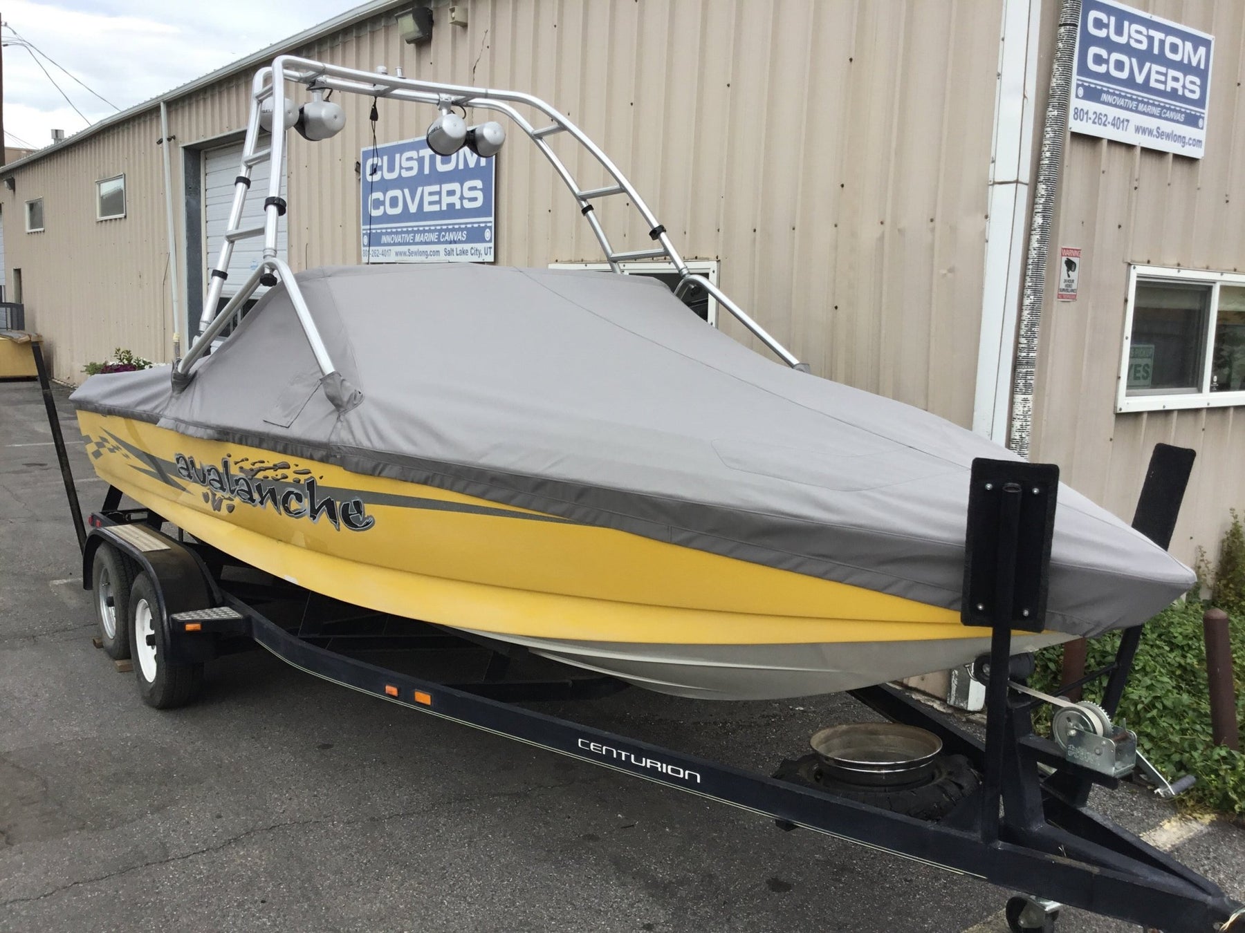 Centurion Avalanche with Proflight Tower Cinch Cover - BoardCo