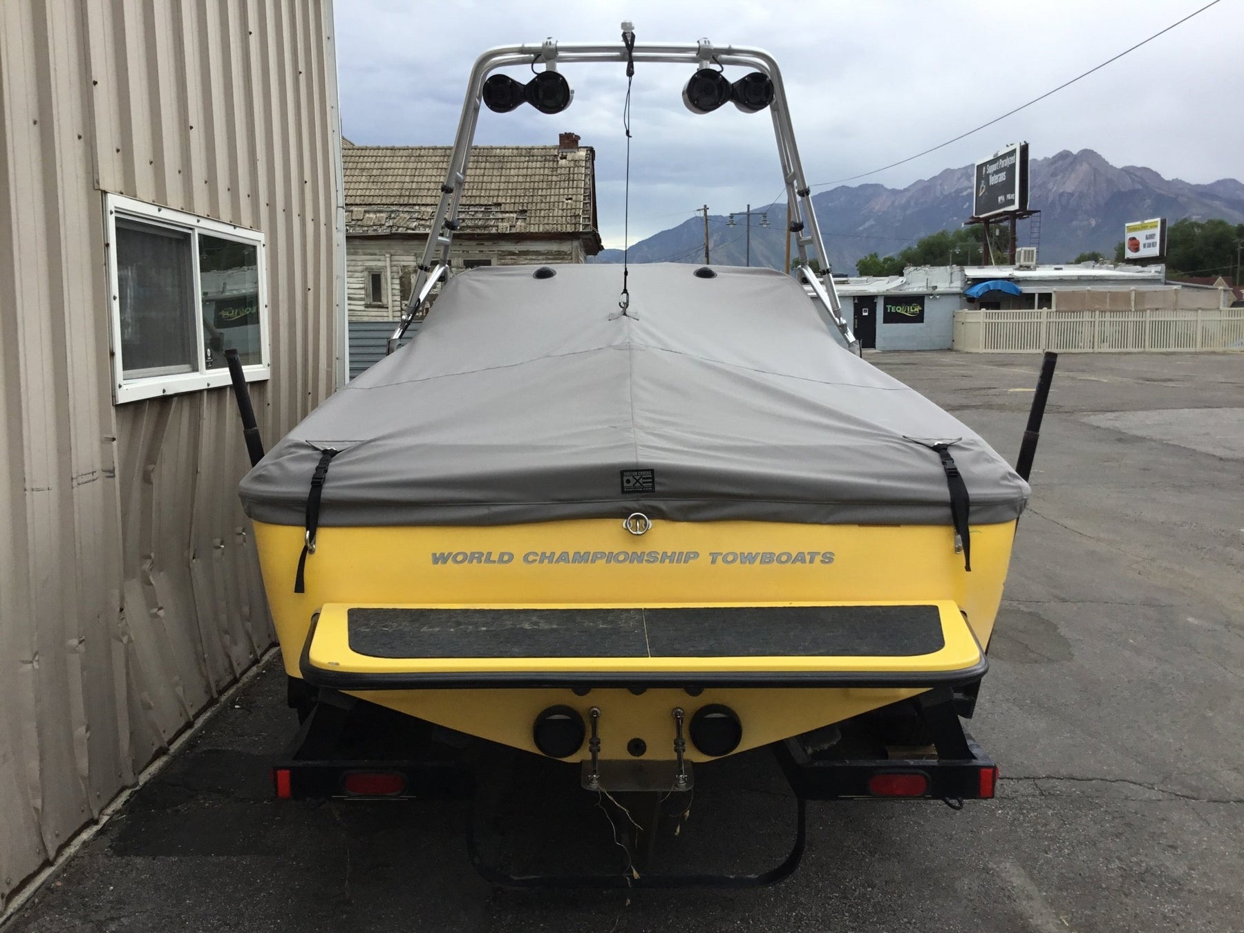 Centurion Avalanche with Proflight Tower Cinch Cover - BoardCo