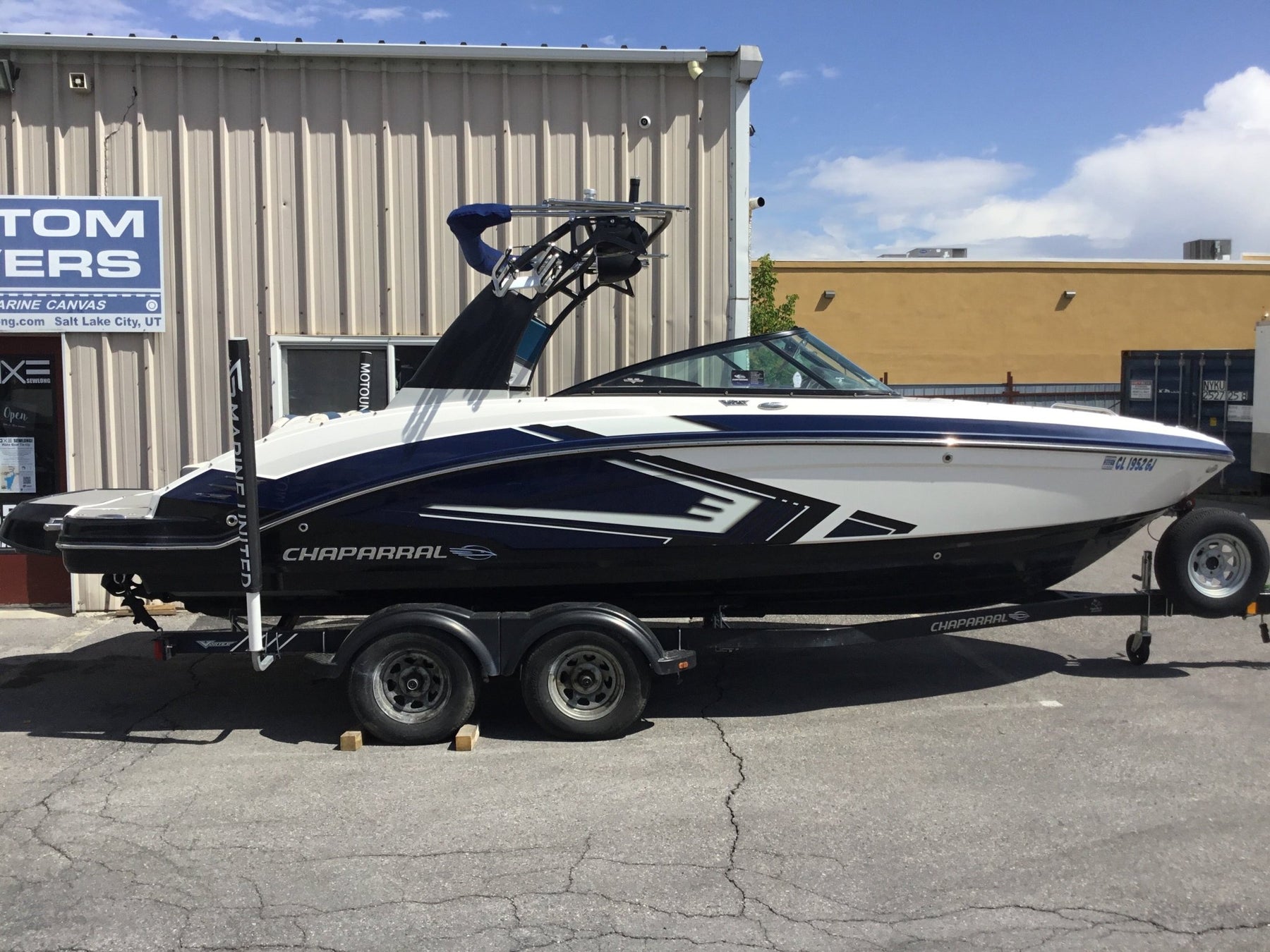 Chaparral Vortex Folding Canopy Top - BoardCo