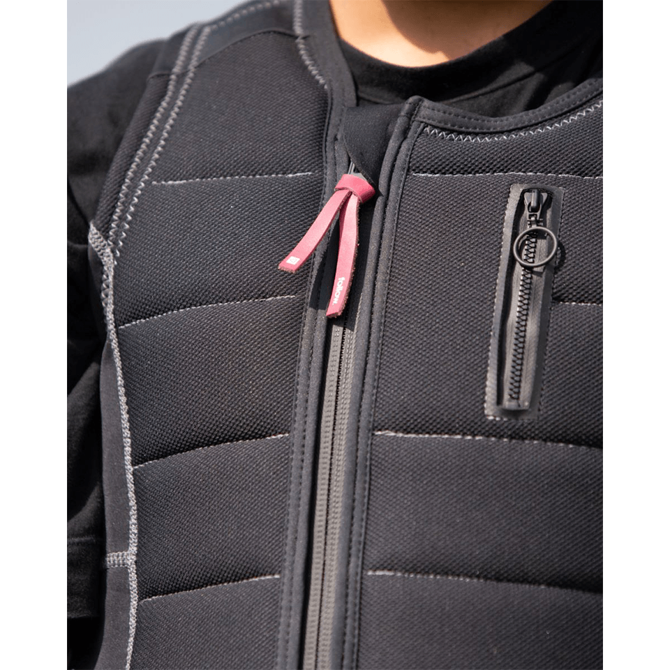 Follow TBA Comp Wake Vest 2022 in Black - BoardCo