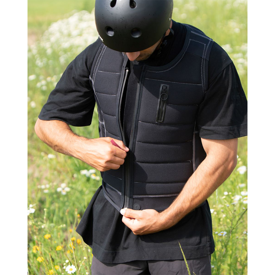 Follow TBA Comp Wake Vest in Black