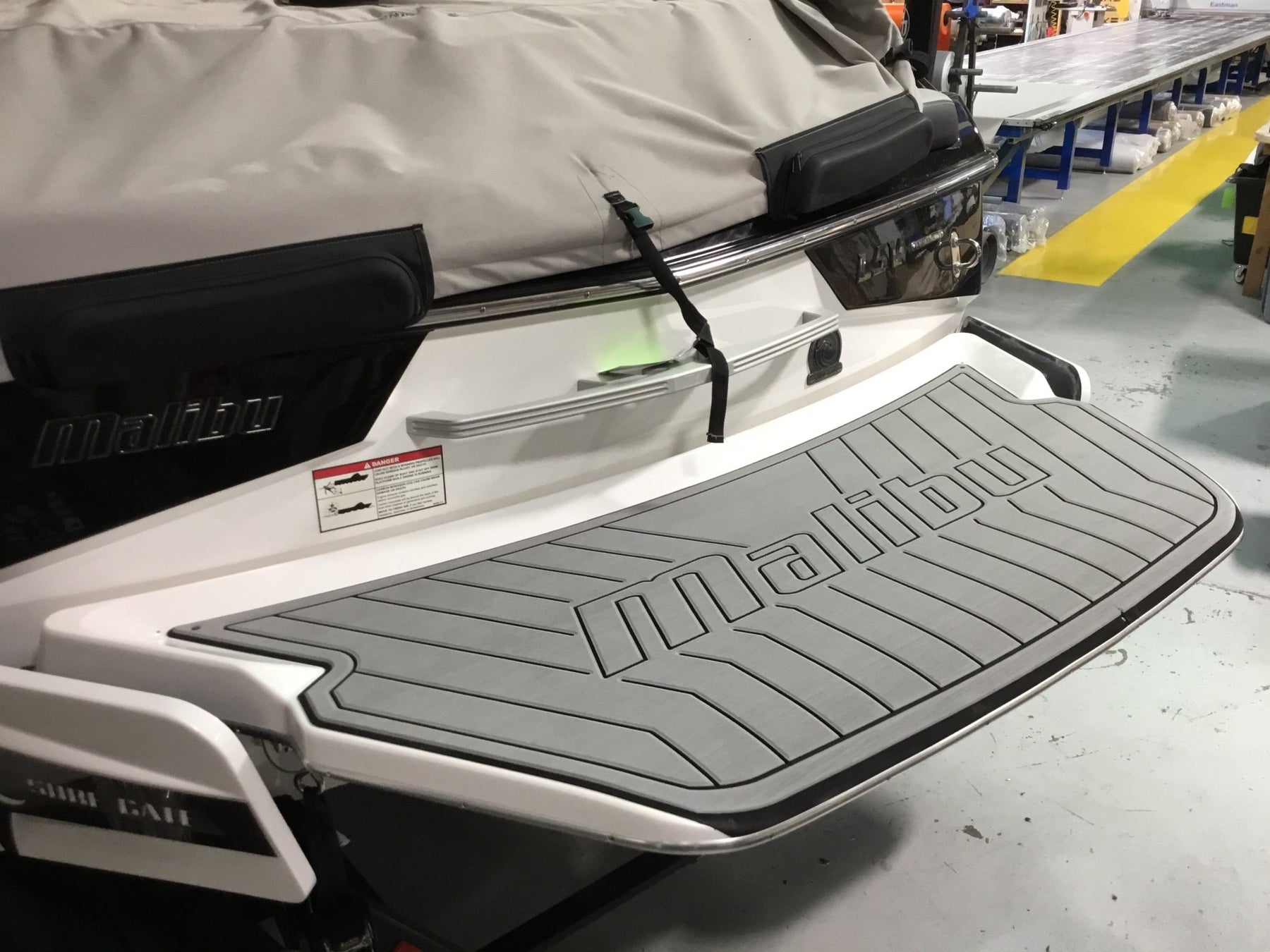 Malibu 22 LSV Wakesetter Swim Platform Cover - BoardCo