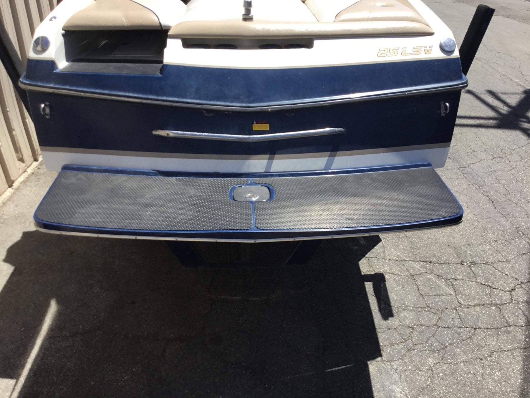Malibu 25 LSV Swim Platform Cover - BoardCo