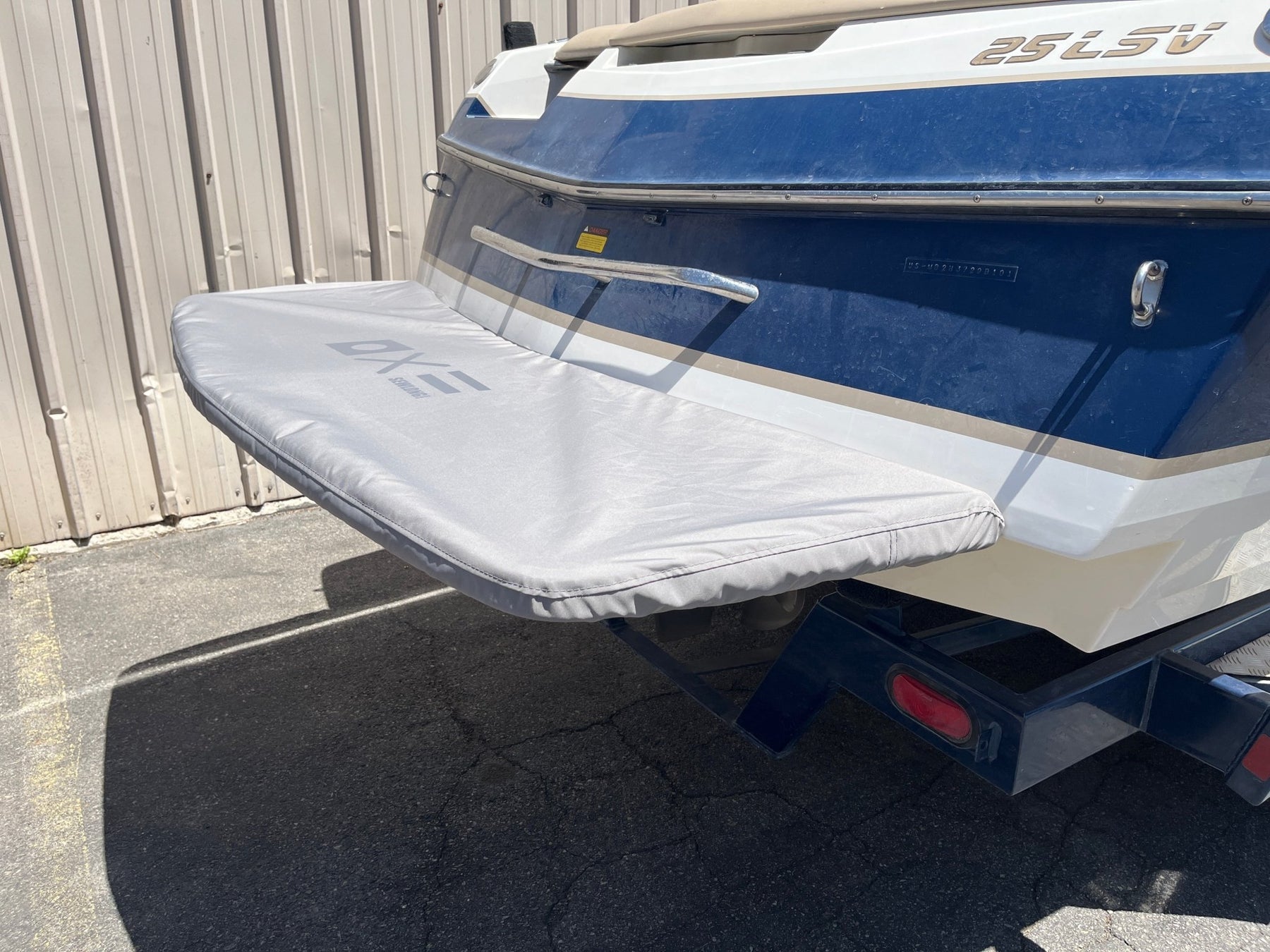 Malibu 25 LSV Swim Platform Cover - BoardCo