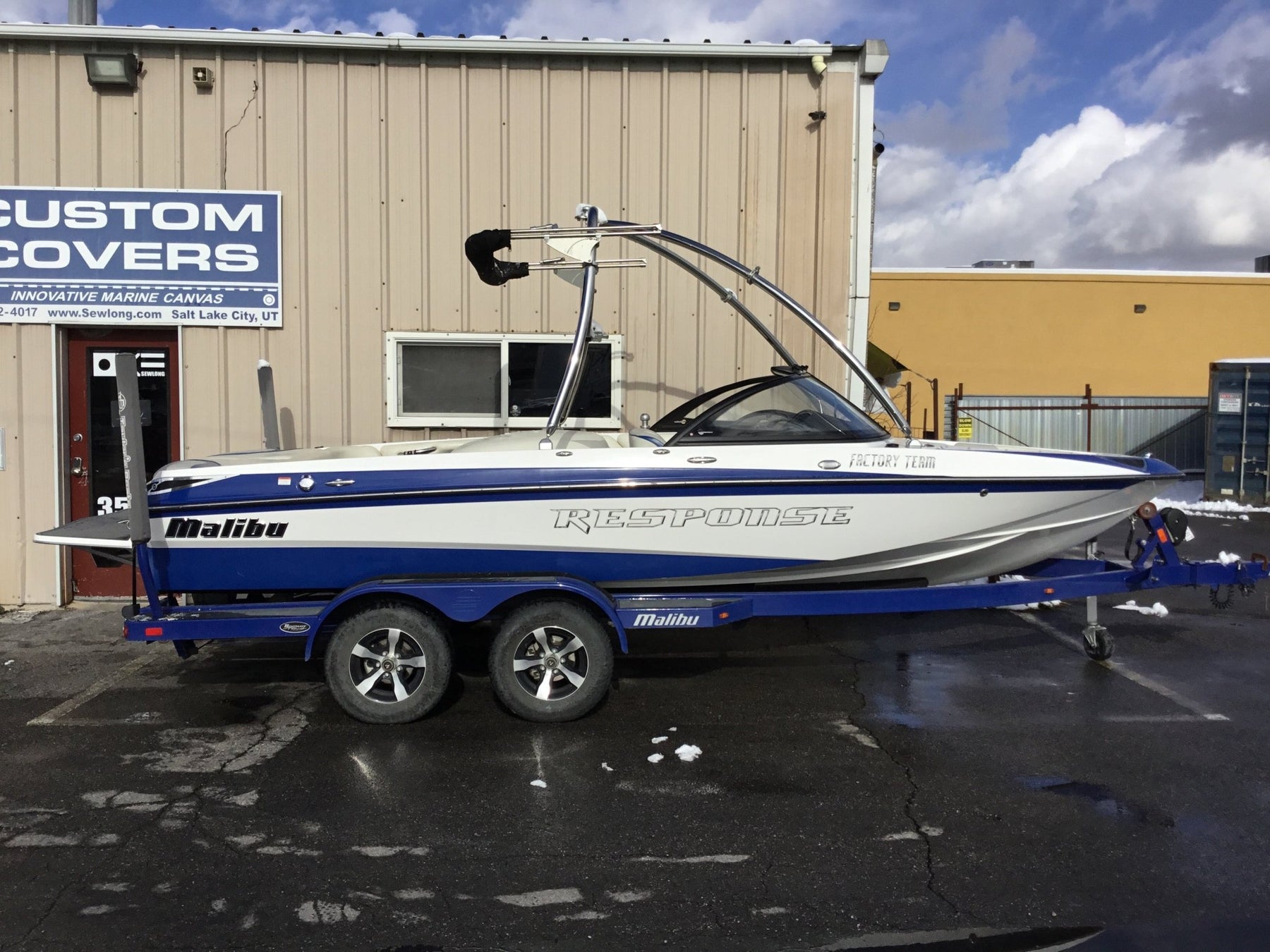 Malibu TXi Titan 2 Cinch Cover - BoardCo