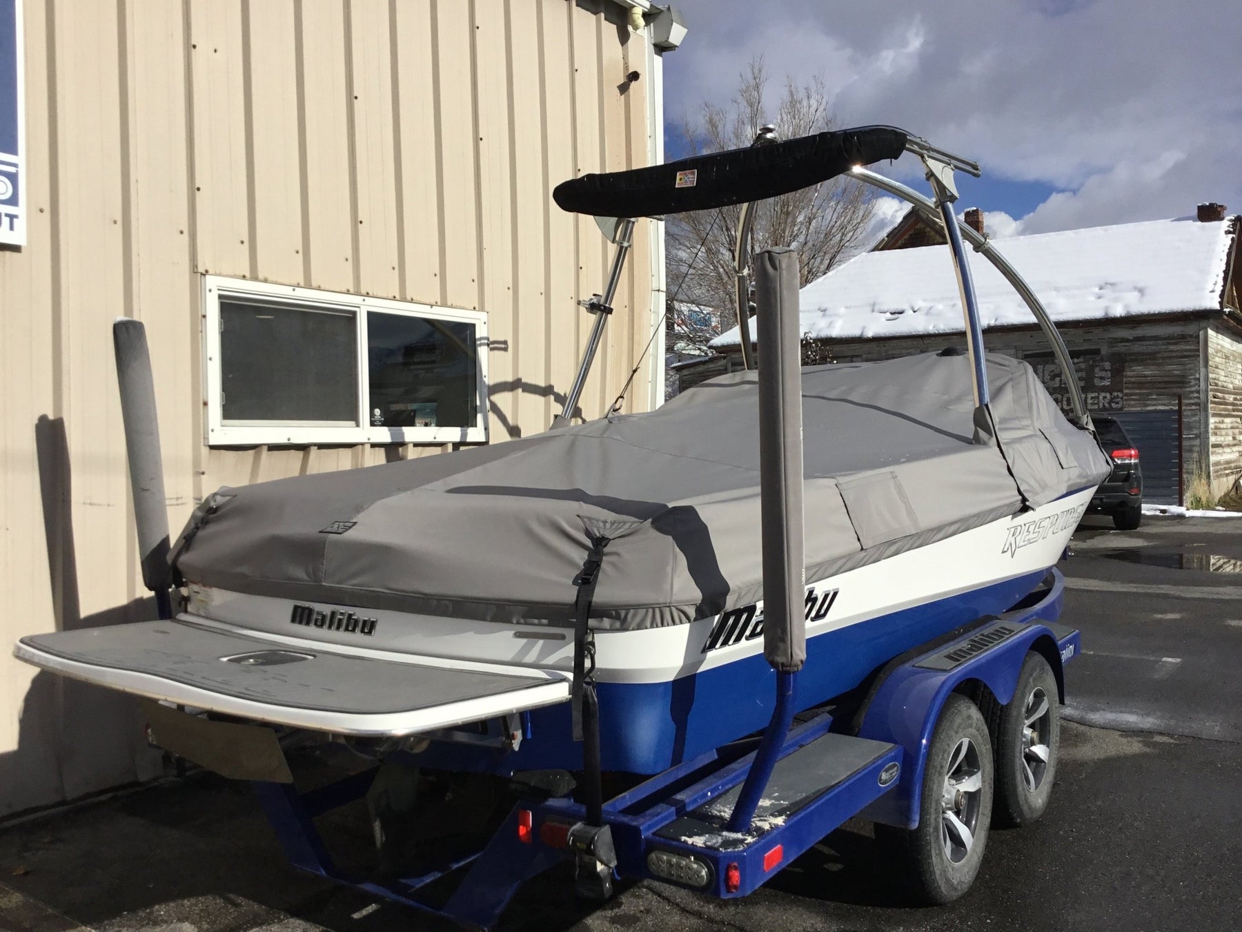 Malibu TXi Titan 2 Cinch Cover - BoardCo