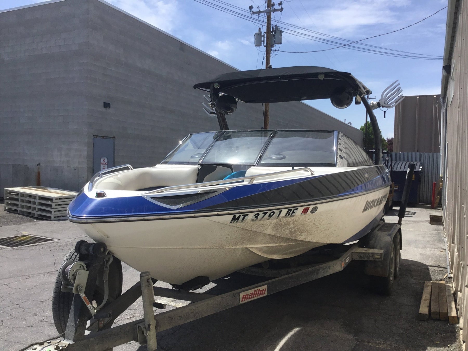 Malibu with Illusion Tower Folding Canopy Top - BoardCo