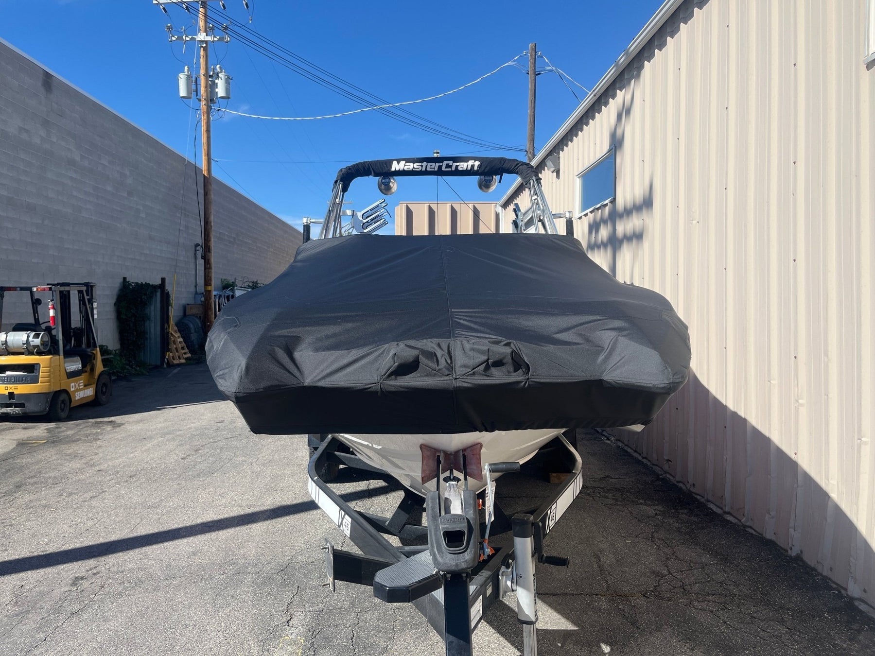 MasterCraft X46 With ZFT4 Tower Cinch Cover - BoardCo