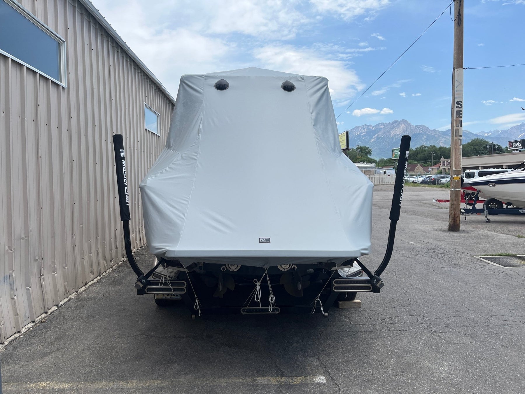 MasterCraft X80 with the ZeroFlex 5.2 Tower, and XL FCT bimini - BoardCo