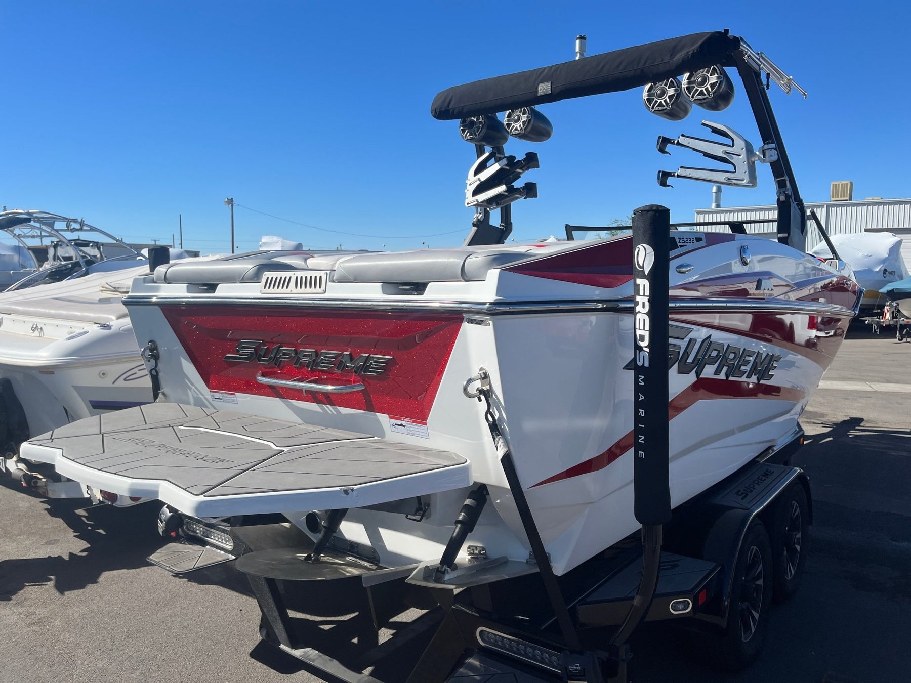 Supreme ZS232 With Octo Tower Cinch Cover - BoardCo