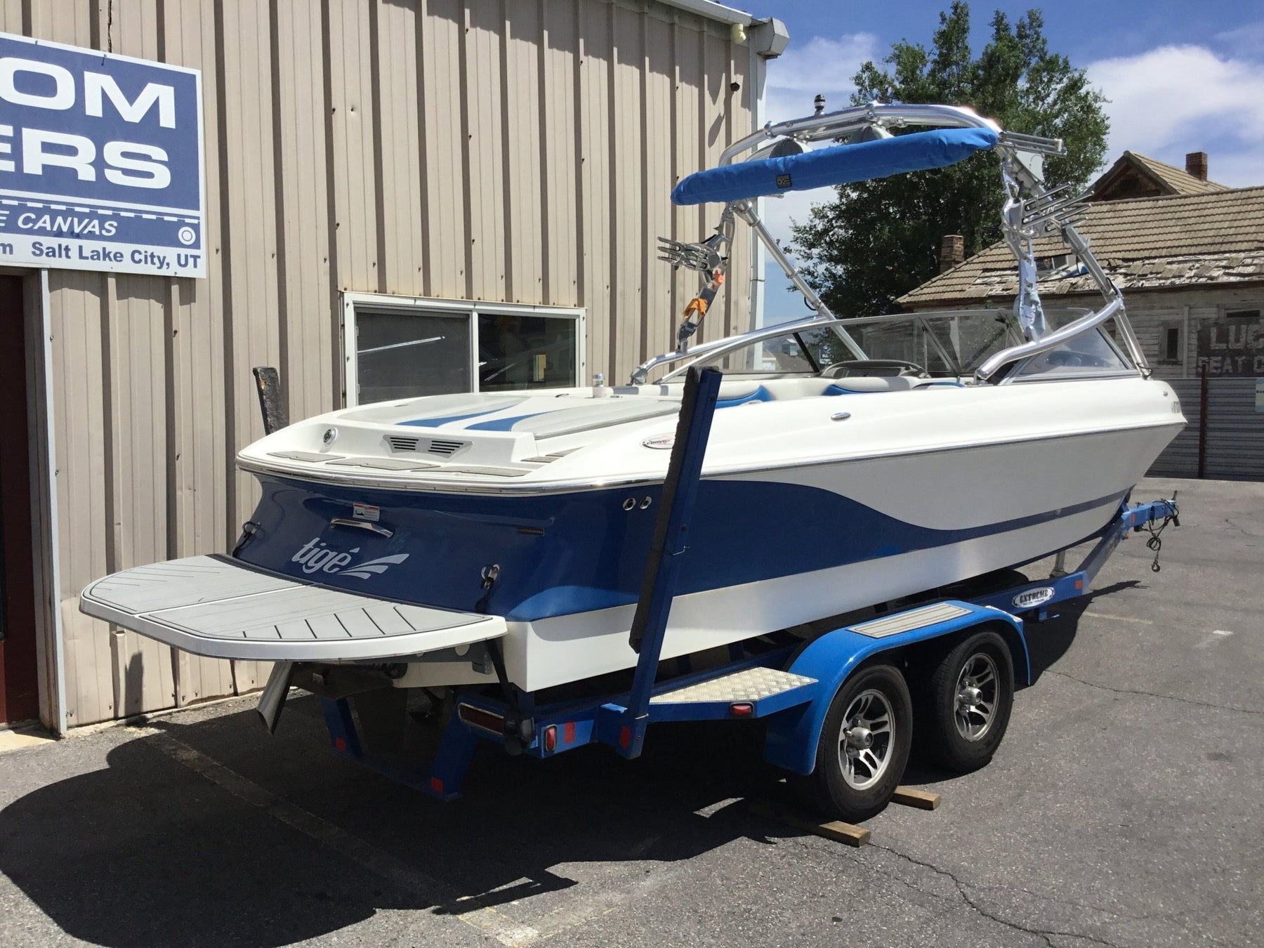 Tige with Samson Tower Folding Canopy Top - BoardCo