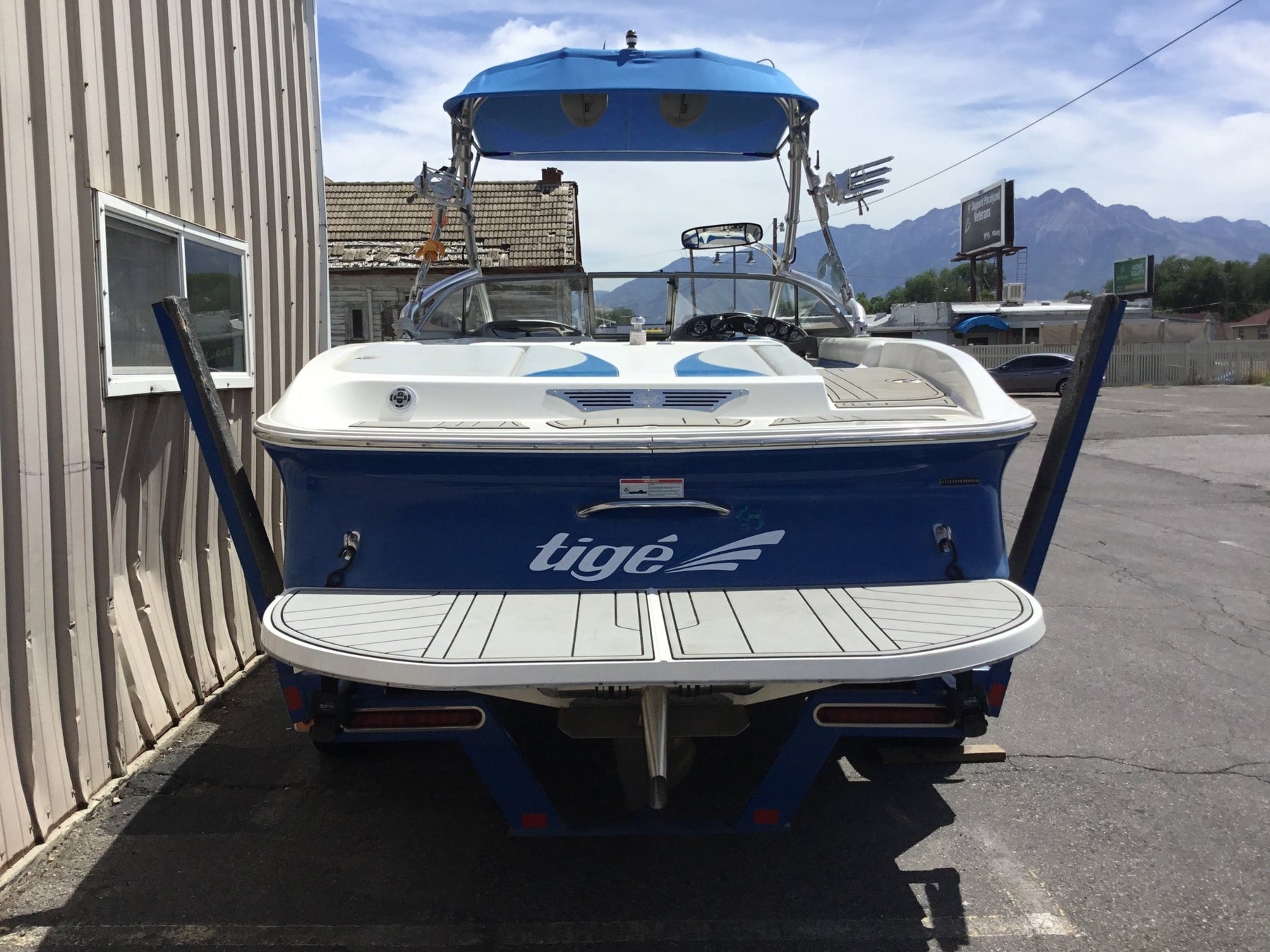 Tige with Samson Tower Folding Canopy Top - BoardCo