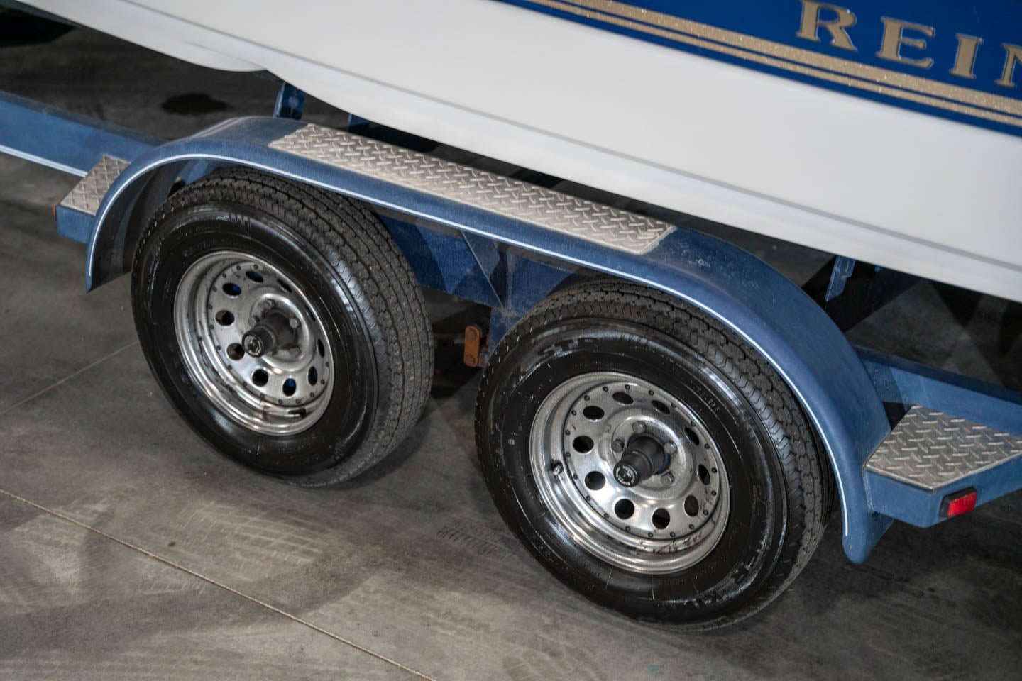 2000 Rienell 240BR - BoardCo