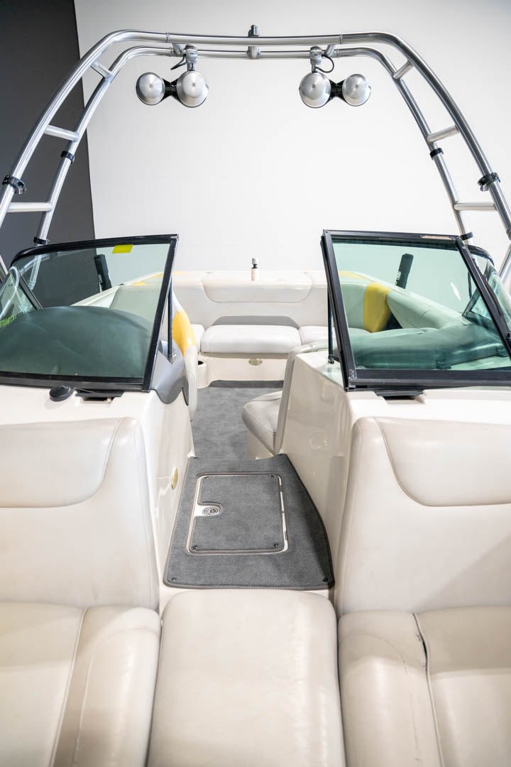 2004 Centurion Avalanche - BoardCo Boats