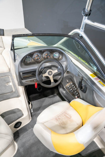 2004 Centurion Avalanche - BoardCo Boats