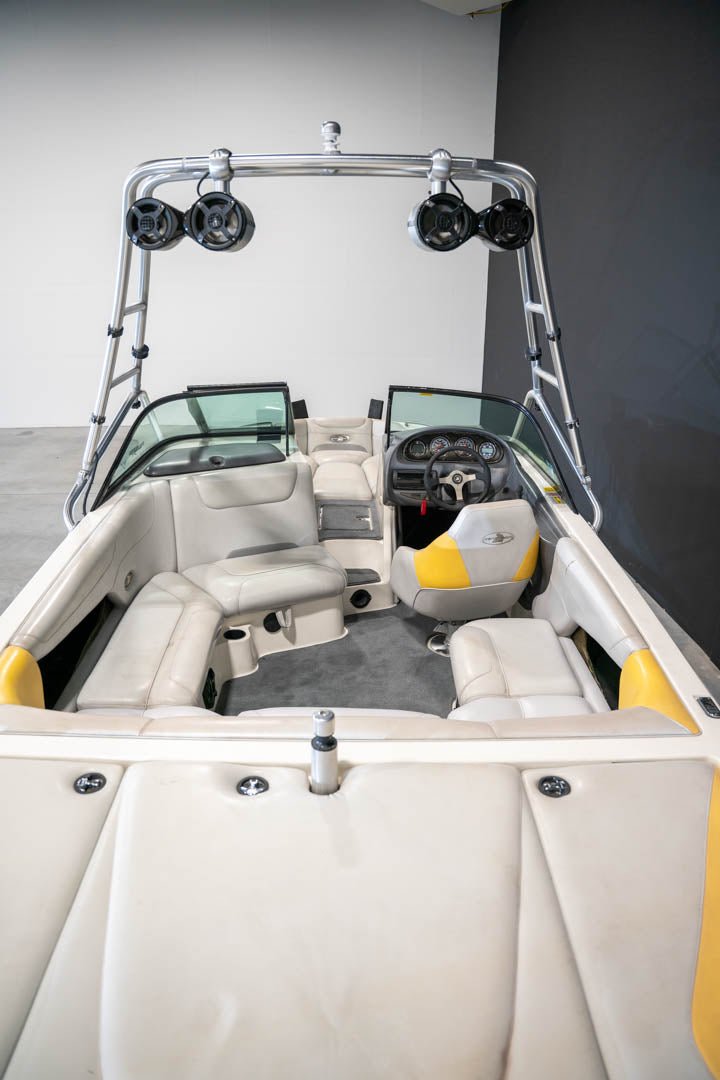 2004 Centurion Avalanche - BoardCo Boats