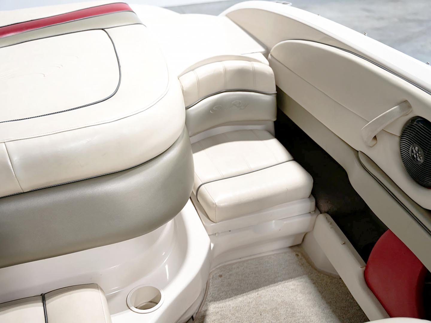 2004 Sea Ray 220 SELECT - BoardCo