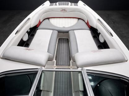 2006 Mastercraft Xstar in Red / White