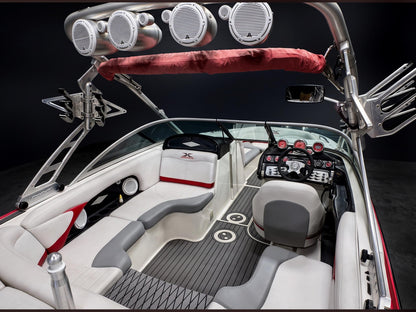 2006 Mastercraft Xstar in Red / White