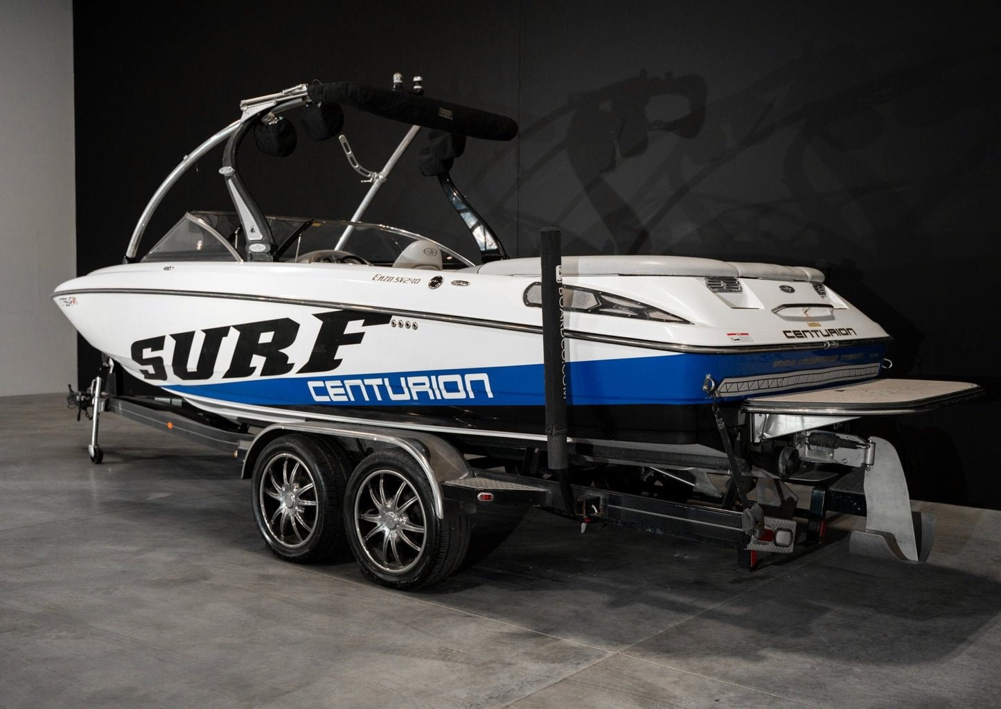 2008 Centurion SV240 - White / Blue - BoardCo Boats