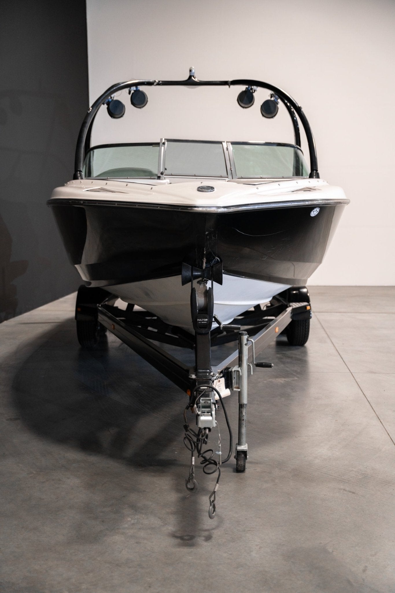 2009 Centurion Enzo SV240 - Black / Red / White - BoardCo Boats