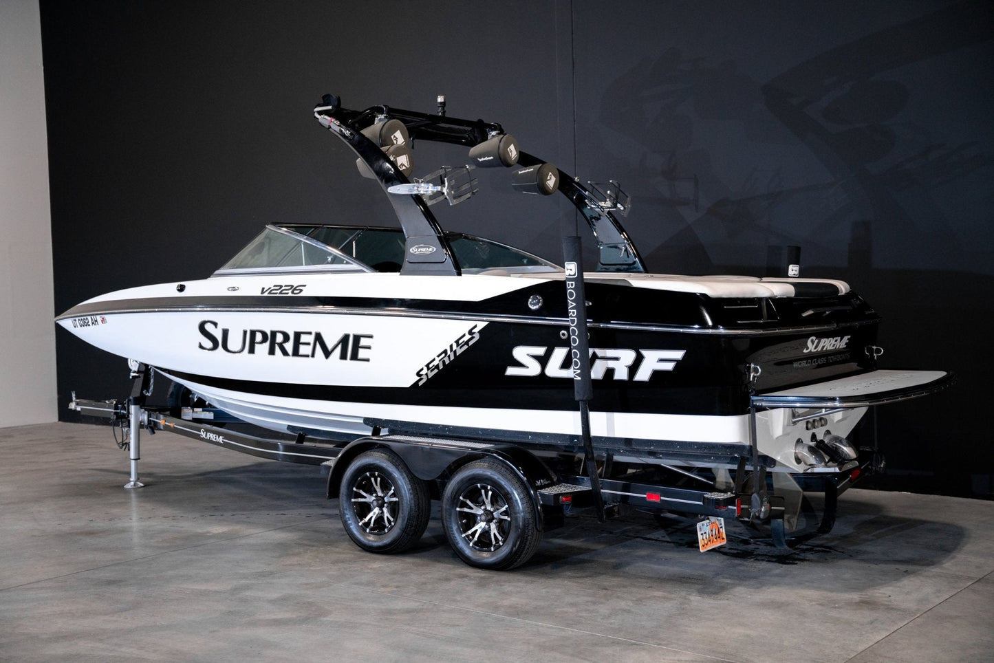 2013 Supreme V226 - BoardCo