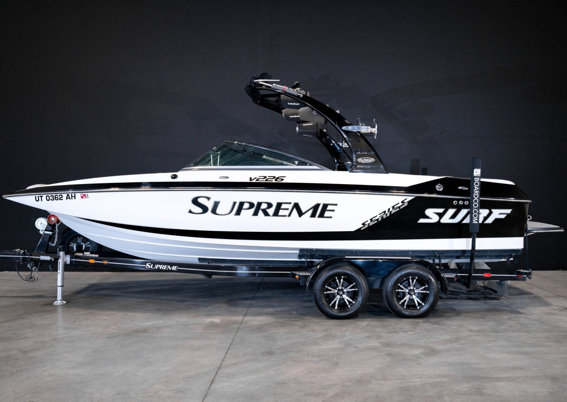 2013 Supreme V226 - BoardCo Boats