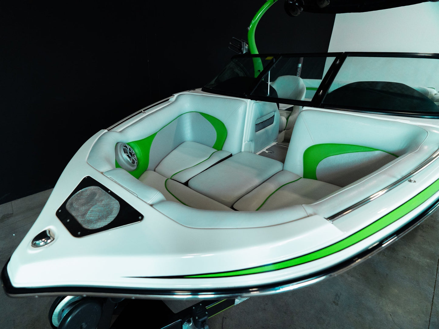 2014 Centurion Enzo SS210 - Green / Black / White - BoardCo