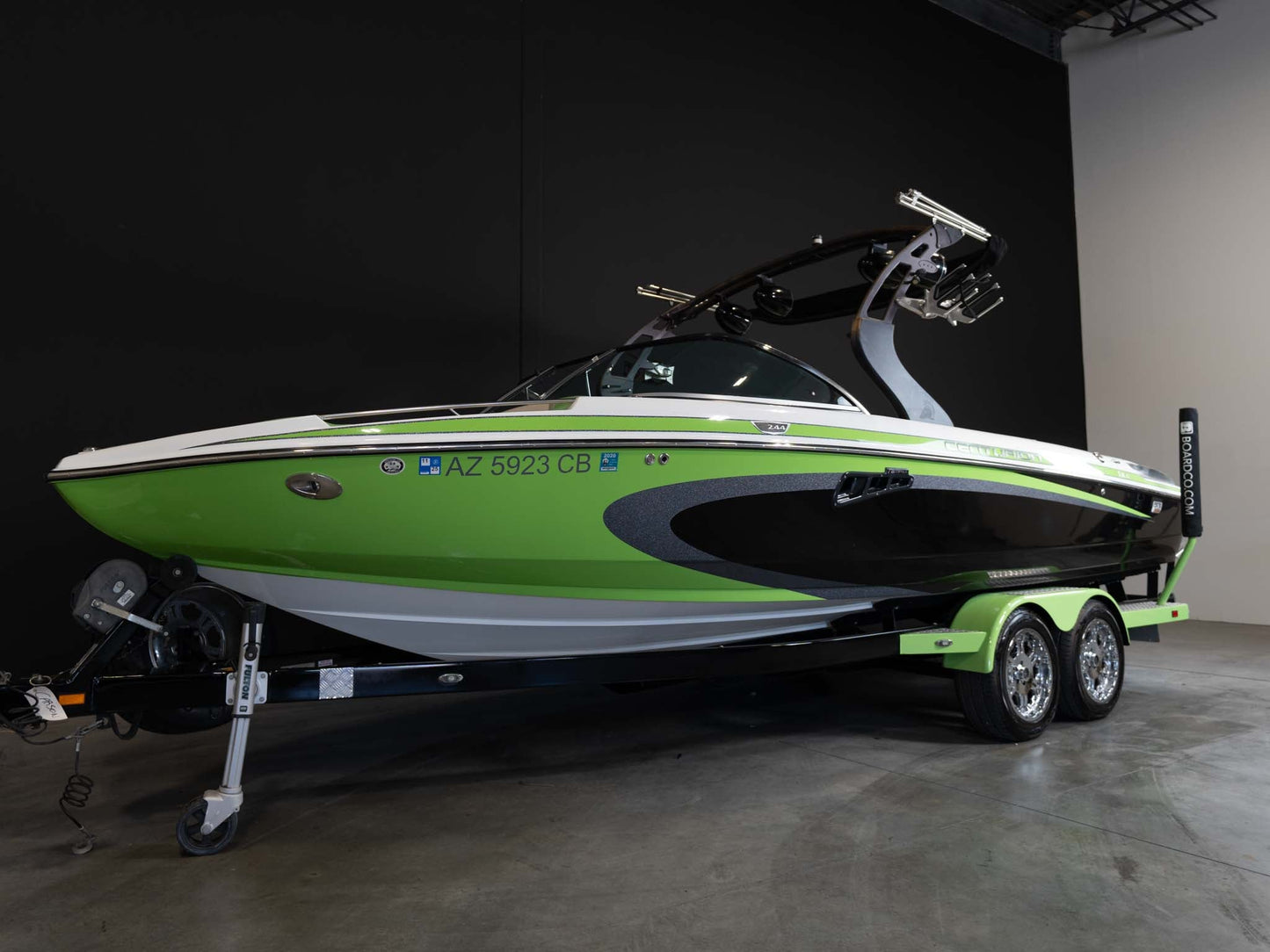 2014 Centurion Enzo SV244 - White / Black / Green - BoardCo Boats