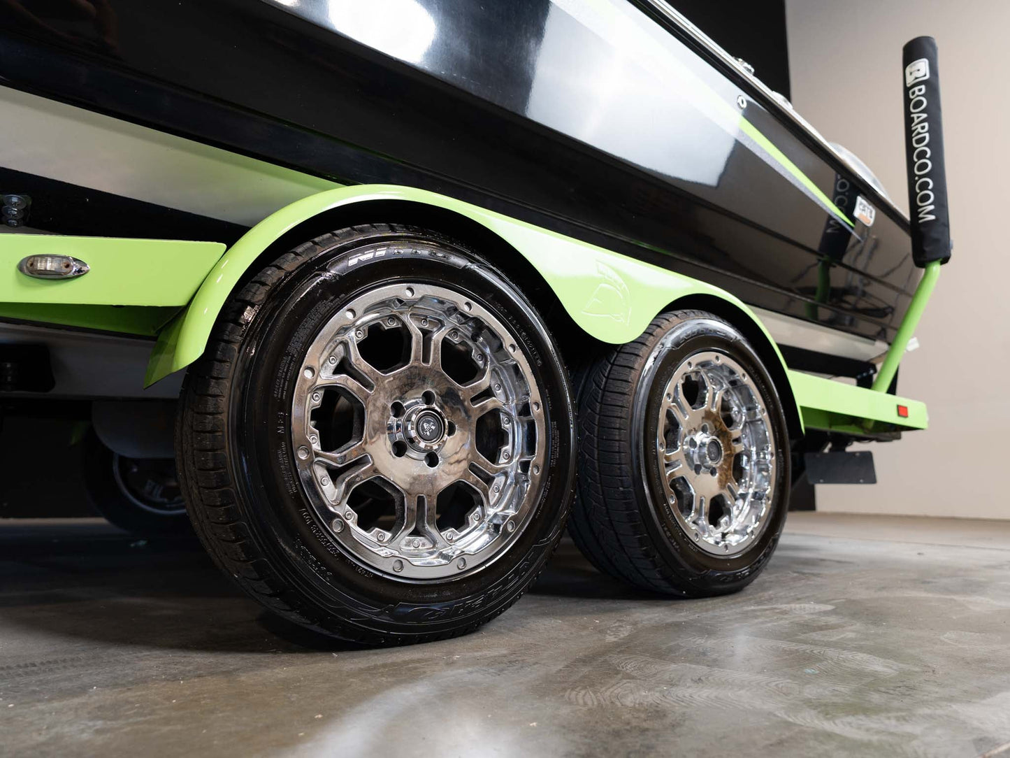 2014 Centurion Enzo SV244 - White / Black / Green - BoardCo Boats