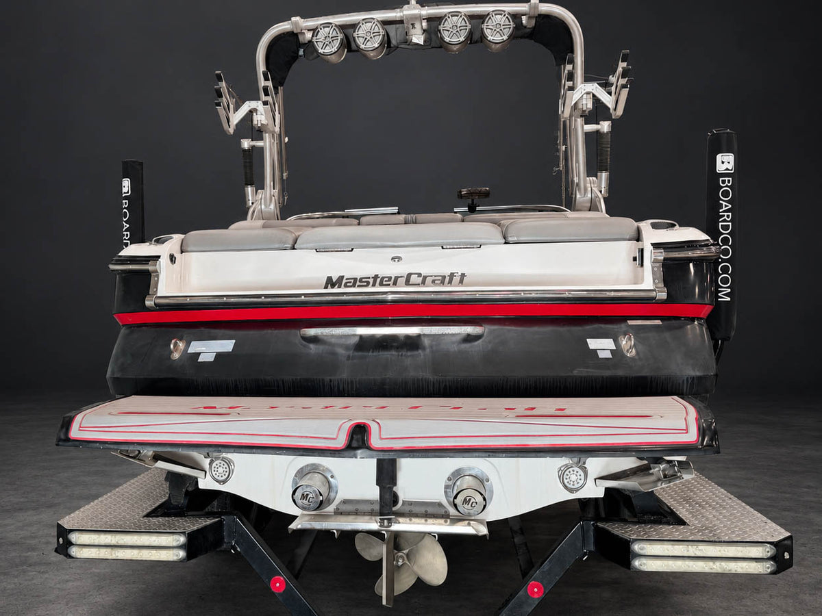 2014 Mastercraft X35 in BLACK w/ gray interior