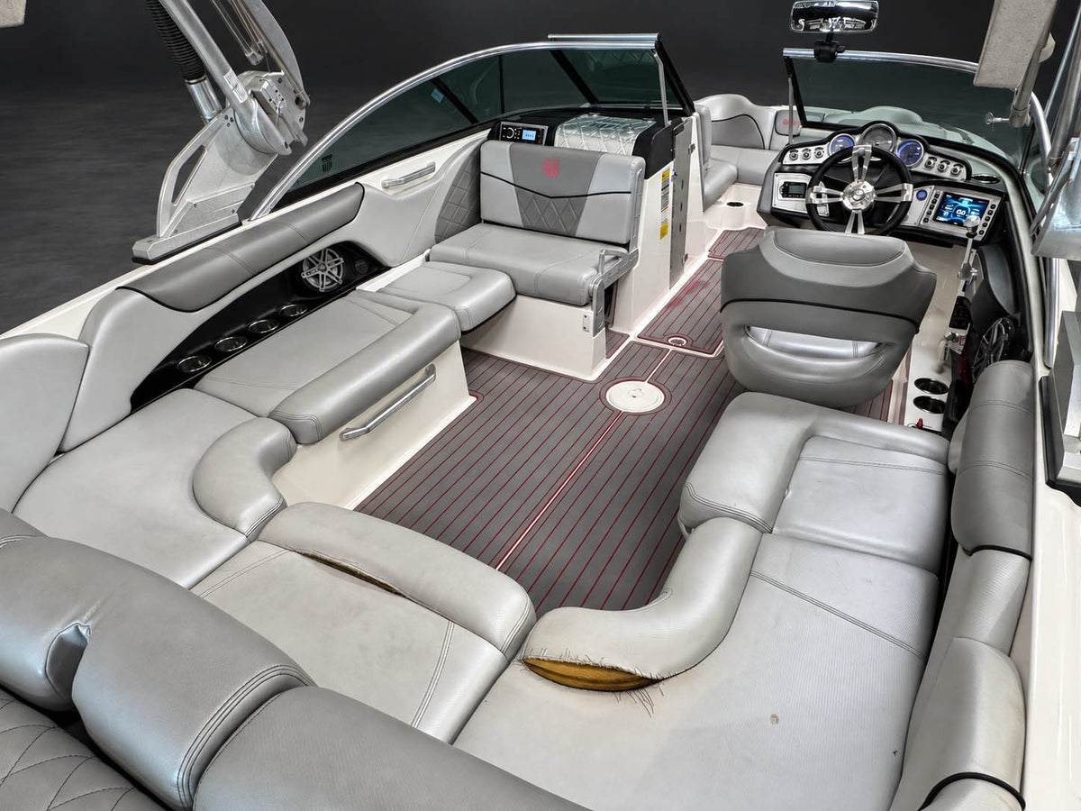 2014 Mastercraft X35 in BLACK w/ gray interior
