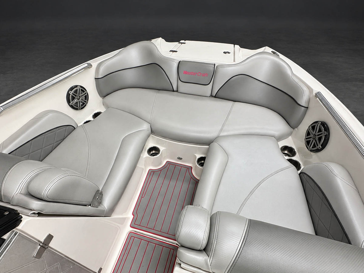 2014 Mastercraft X35 in BLACK w/ gray interior