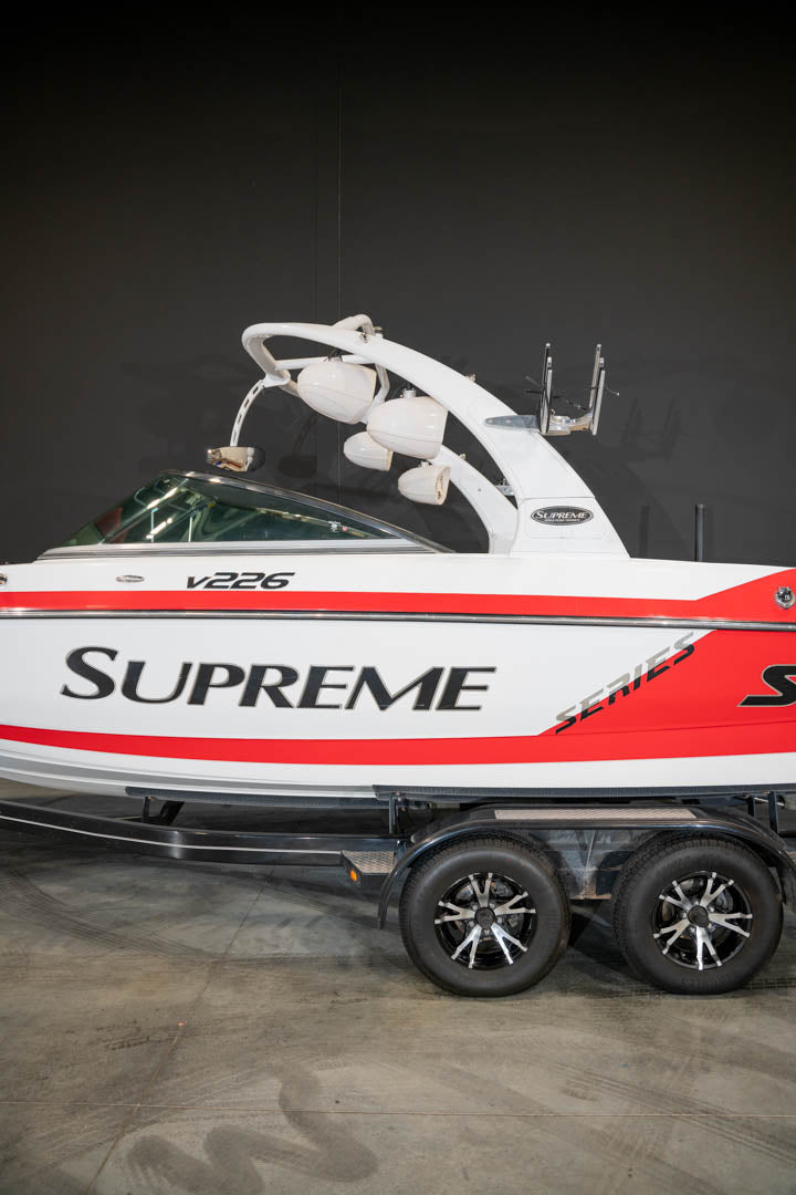 2014 Supreme V226 - BoardCo