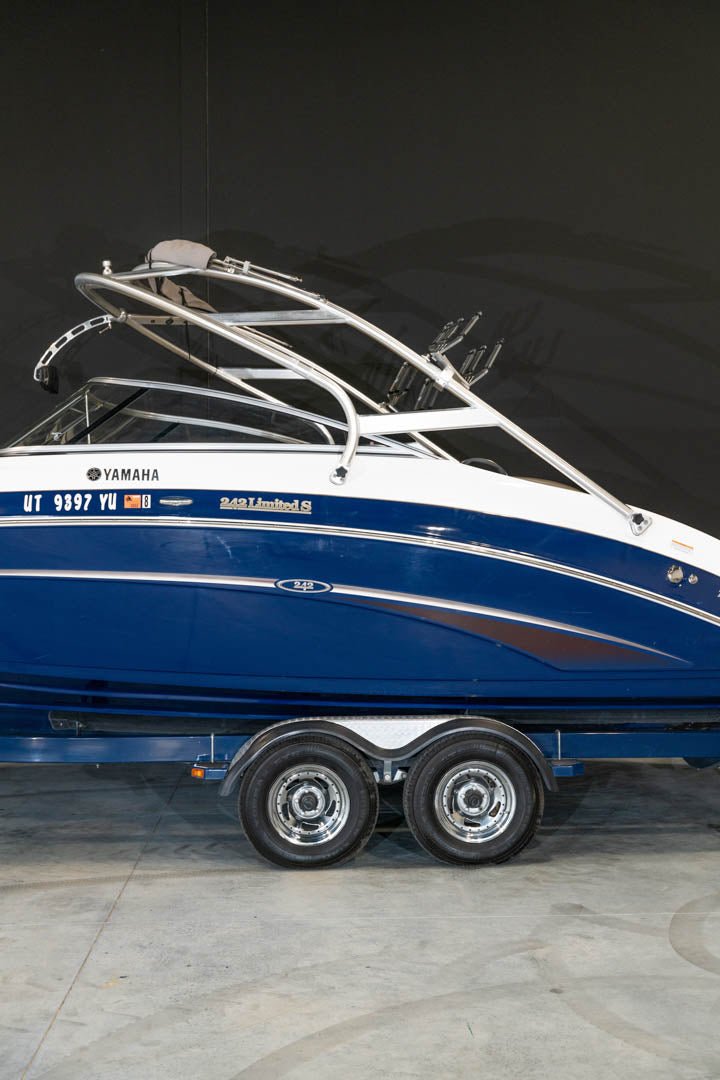 2014 Yamaha 242 S Limited - BoardCo