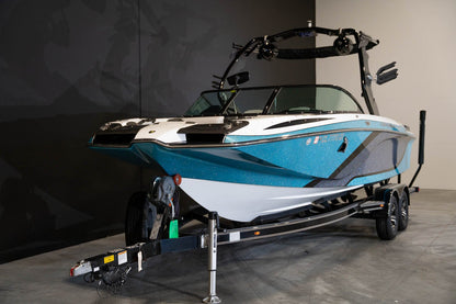 2015 Centurion FS33 - BoardCo Boats