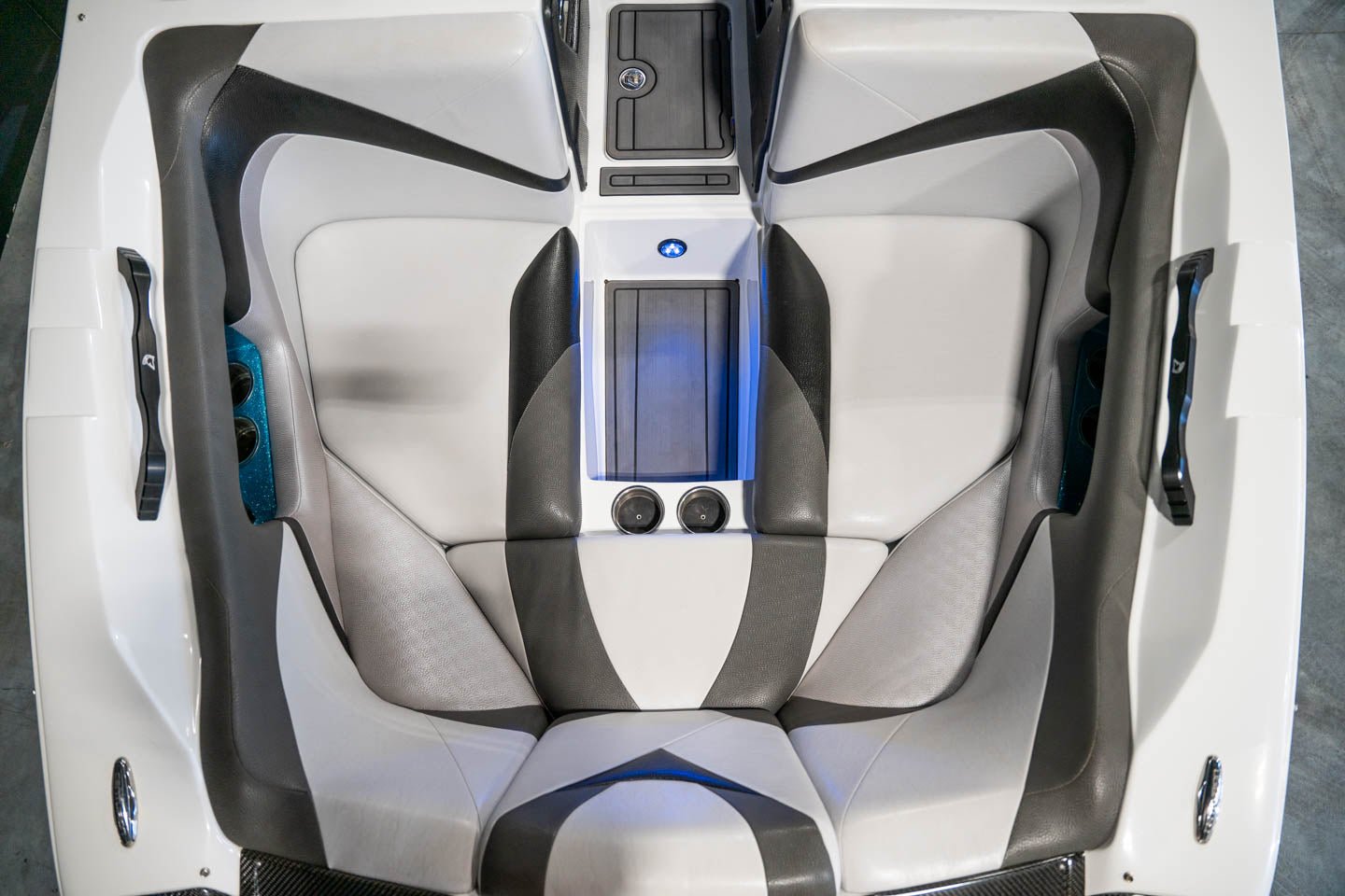 2015 Centurion FS33 - BoardCo Boats