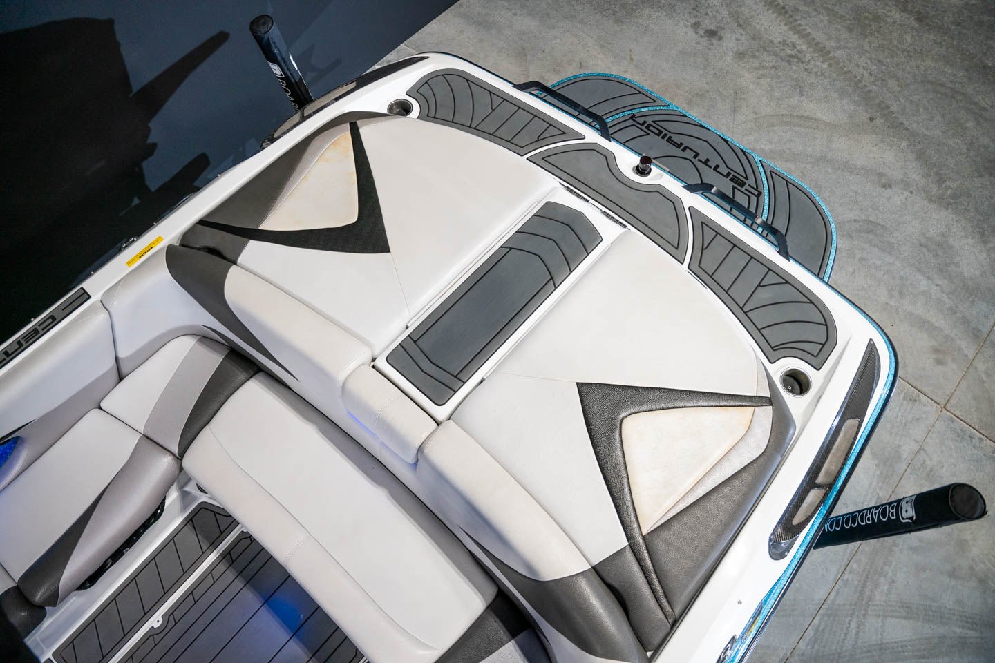 2015 Centurion FS33 - BoardCo Boats