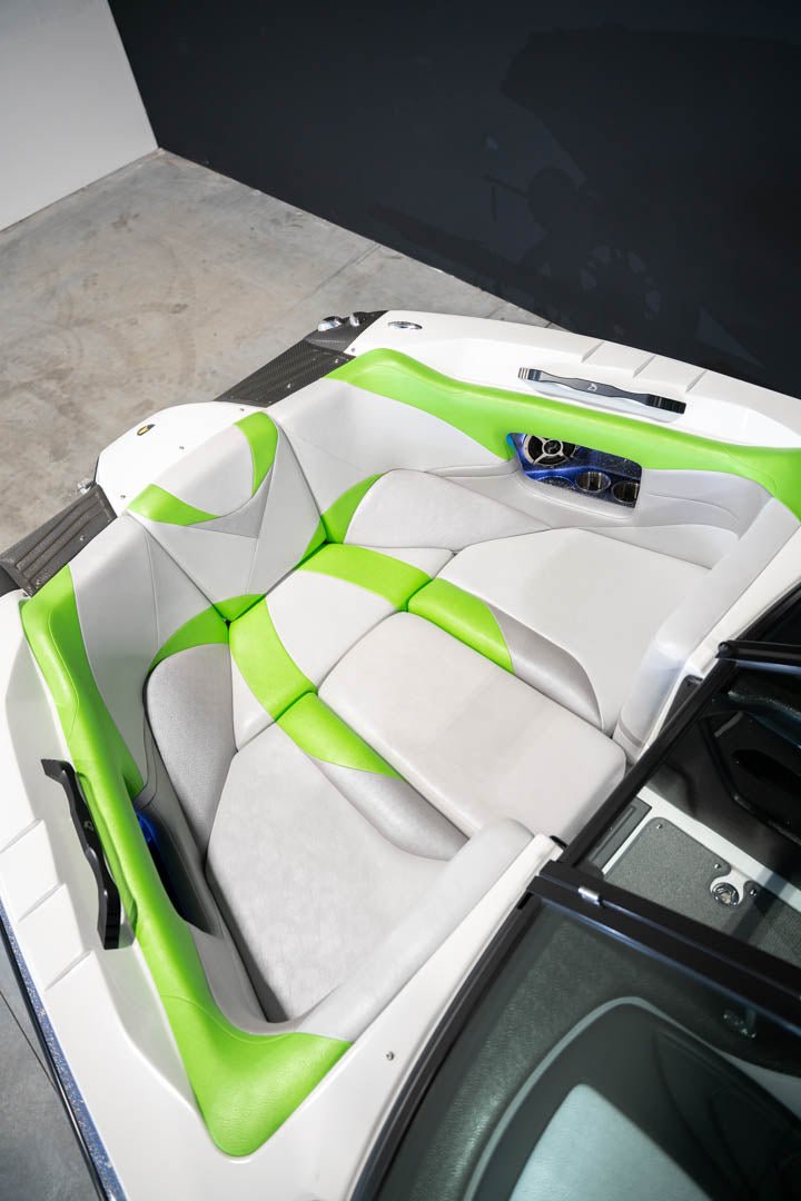 2015 Centurion FS44 - BoardCo Boats