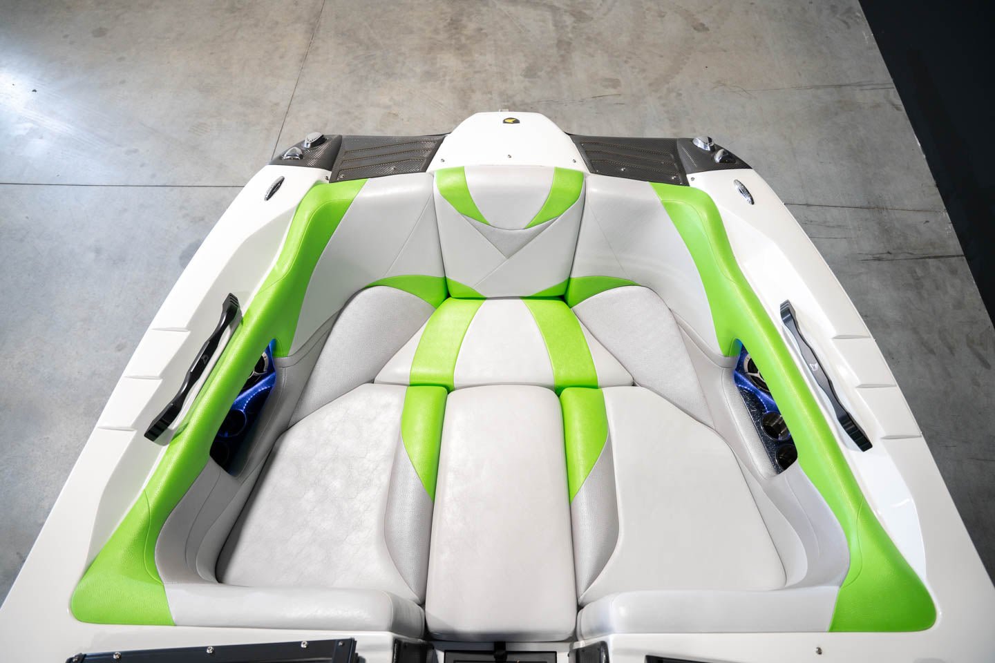 2015 Centurion FS44 - BoardCo Boats