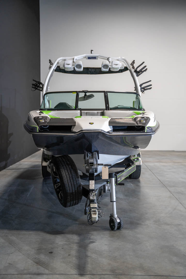 2015 Centurion FS44 - BoardCo Boats